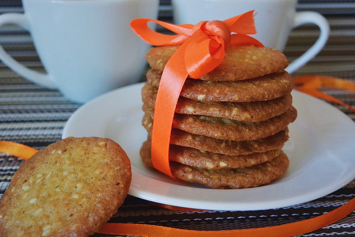 Вкусное кунжутное печенье: простое и всегда удачное решение