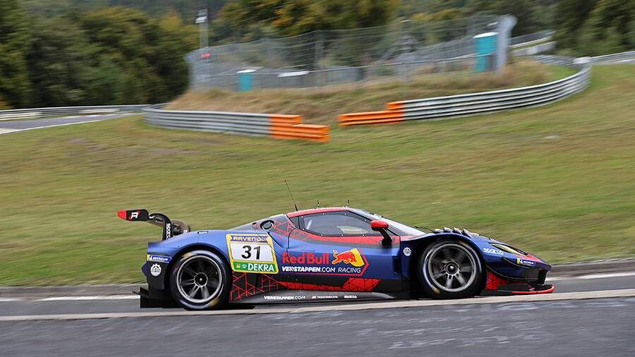 Ферстаппен и Лулэм одерживают фееричную победу в Нюрбургринге