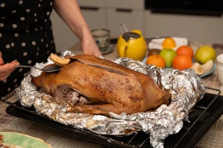 Рождественские традиции: что приготовить 6 и 7 января и универсальный рецепт утки