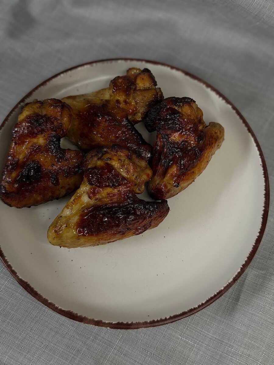 Секреты идеальных запеченных куриных крылышек