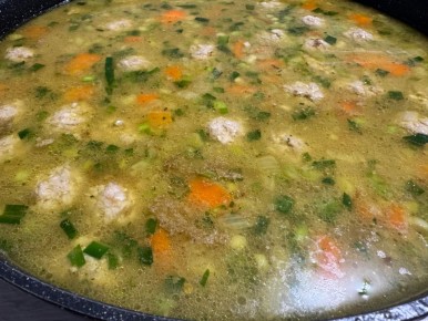 Гречневый суп с фрикадельками: простой рецепт для всей семьи