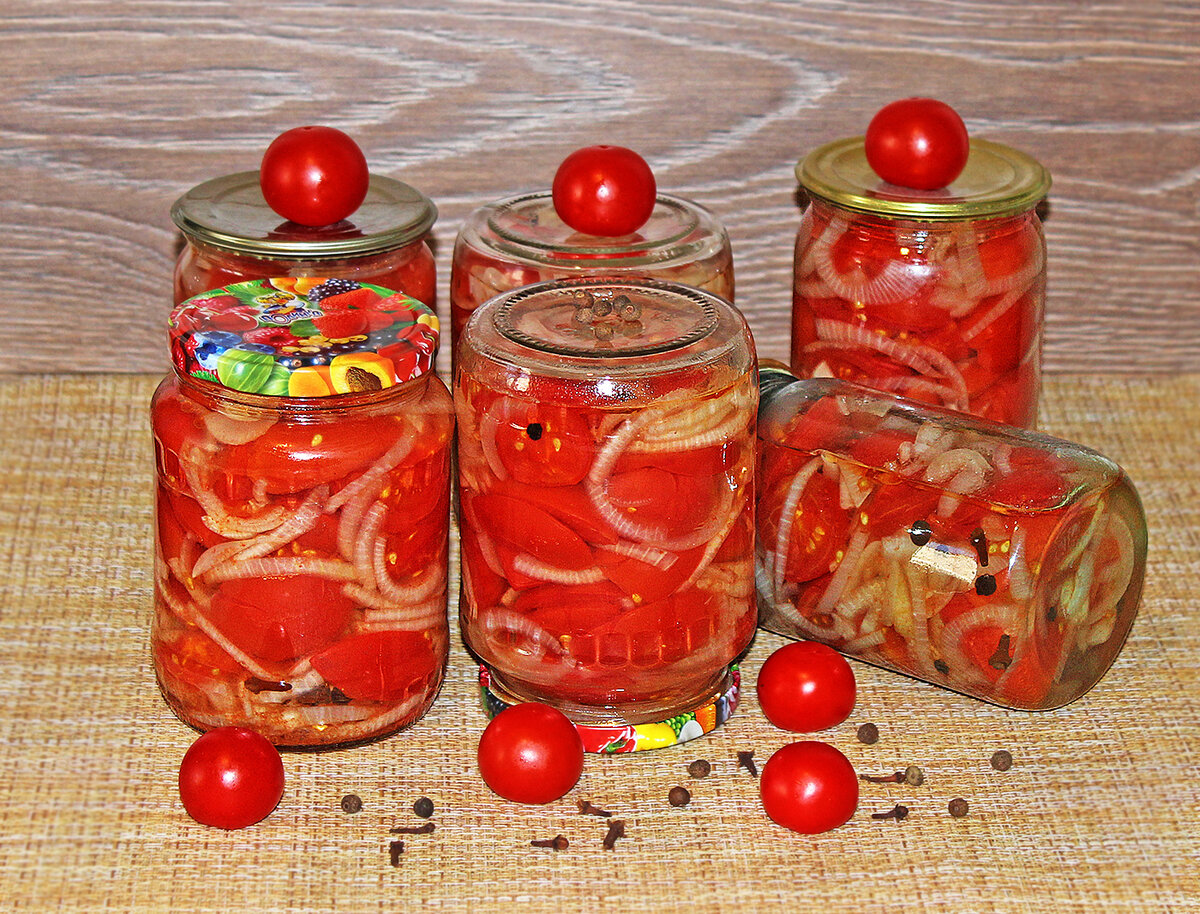 Пикантные помидоры с луком: секреты вкусной консервации