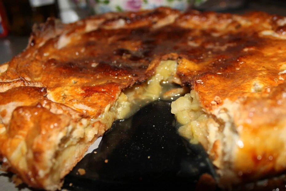 Нежный пирог с ревенем и коньяком: рецепт, который стоит попробовать