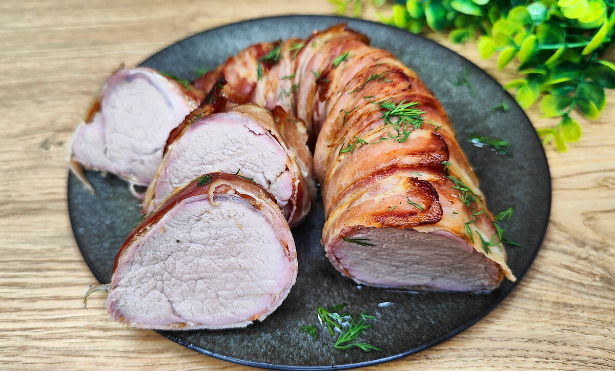 Сочное блюдо на праздник: свиная вырезка легко готовится и восхищает вкусом