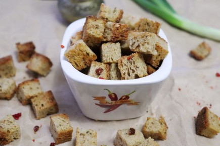 Как приготовить острые ароматные сухарики в домашних условиях