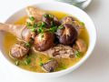 Ароматный суп с курицей и шиитаке: откройте секреты китайской кухни