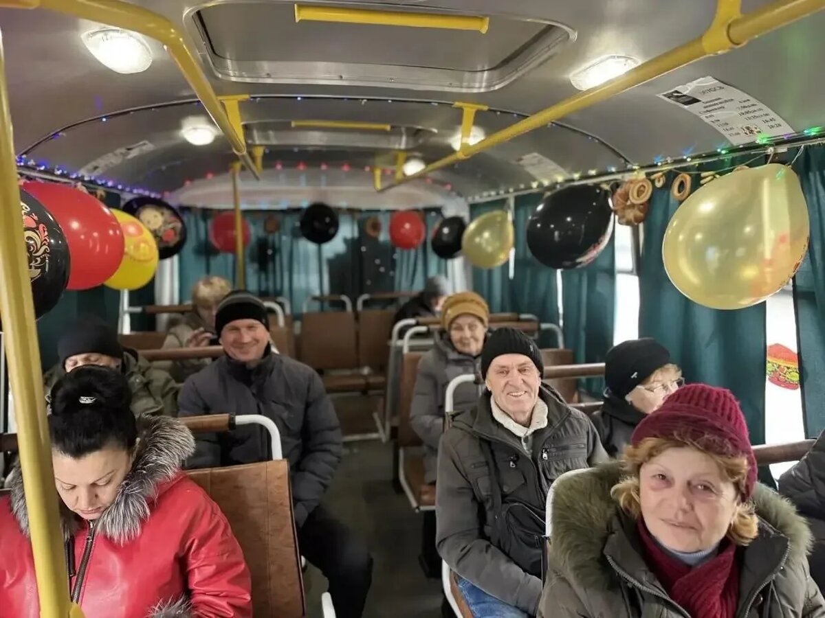 Масленичный фестиваль в автобусе: необычное торжество в Азове