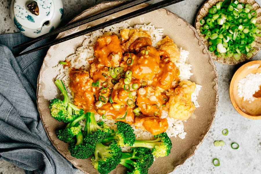 Вкусная курица с хрустящей корочкой под арахисовым соусом