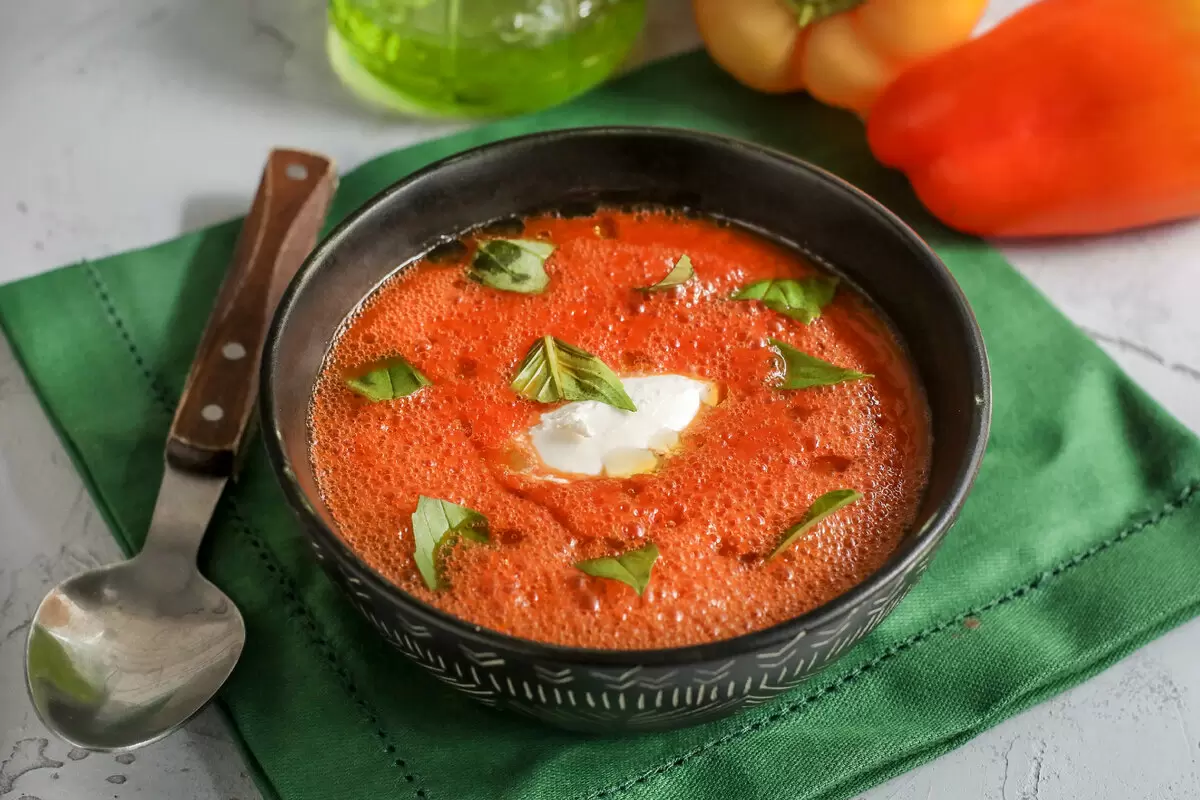 Наслаждайтесь освежающим гаспачо: простой рецепт на лето