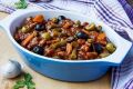 Вкус Средиземноморья: курица с овощами и оливками