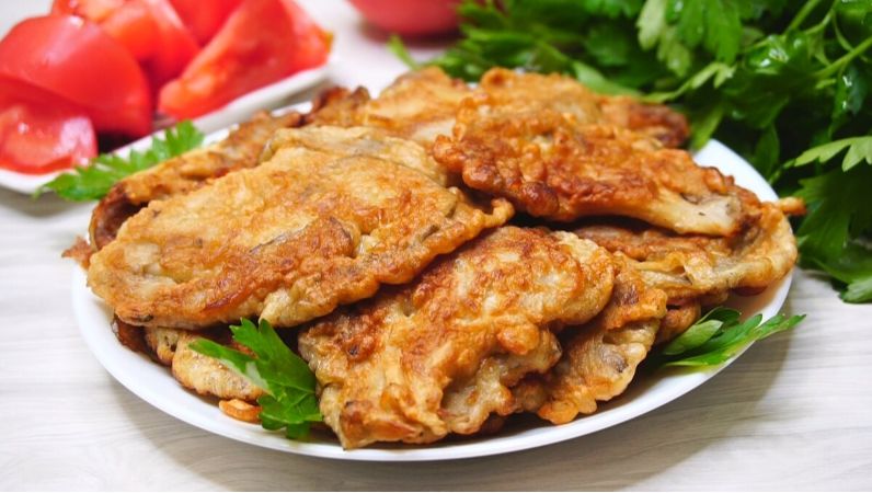 Нежные отбивные из вешенок: простой рецепт для гурманов