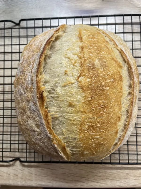 Как испечь простой и вкусный серый хлеб в кастрюле