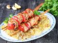 Шашлычки на шпажках: простота и изысканность для любого стола